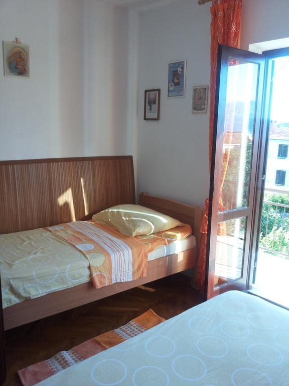 Apartment Ranka Postira Quarto foto